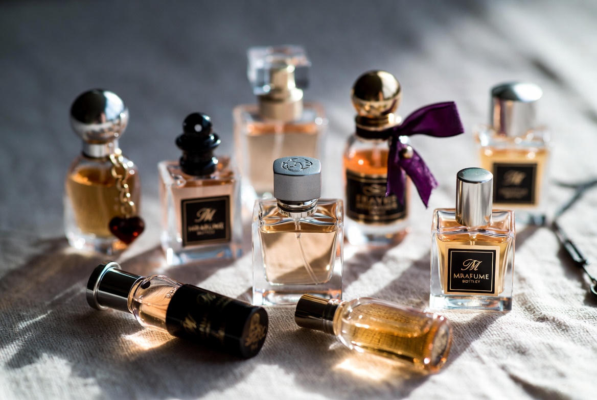 Small Cologne Collection Miniature Perfume Bottles: The Complete Guide to Small Fragrances with ...